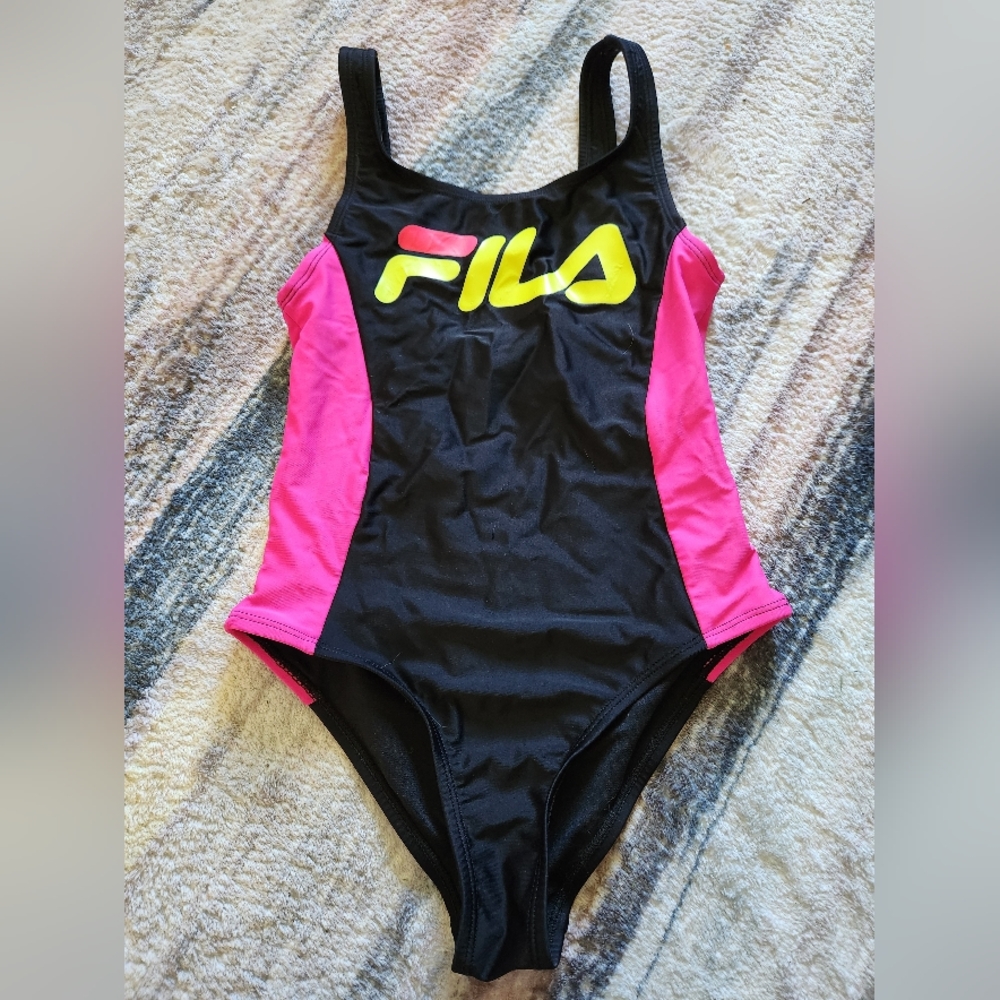 Girls swimsuit one piece